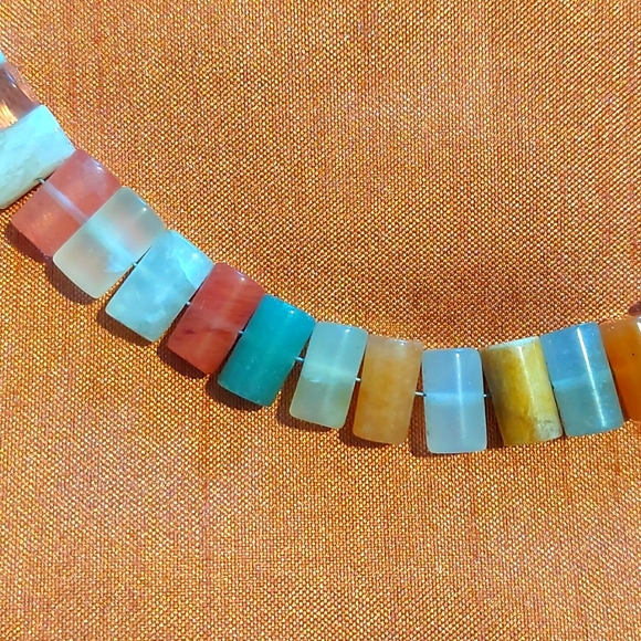 Hand Crafted Stone Choker - Picture 2 of 4